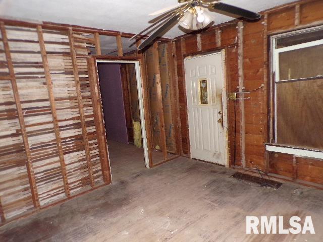 1010 S Ohio Ave, Davenport, IA 52802 - photo 14