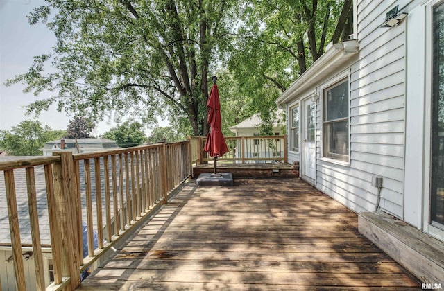 828 10th Ave, Fulton, IL 61252 - view of deck