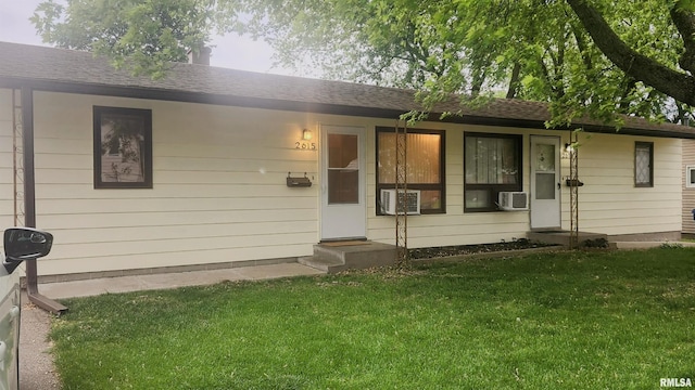 2613-2615 Magnolia Dr Unit 2, Bettendorf, IA 52722 - photo 1