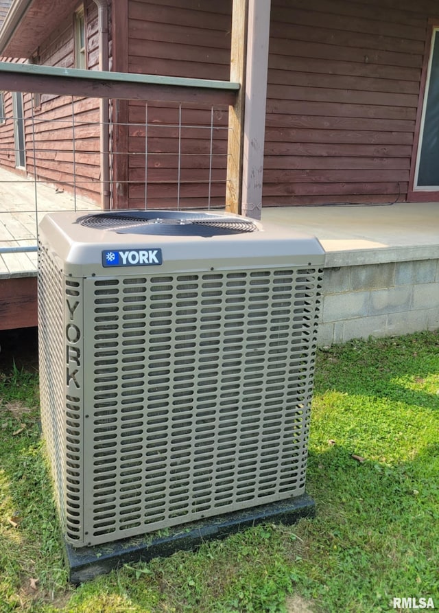 313 Double C Farm Ln, Dongola, IL 62964 - exterior view of a cooling unit