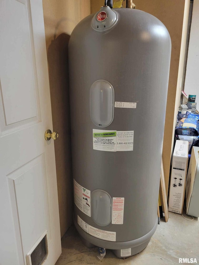 313 Double C Farm Ln, Dongola, IL 62964 - utilities featuring water heater