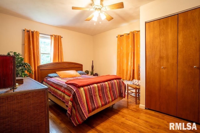 705 S Hadfield St, Marion, IL 62959 - bedroom with wood finished floors, a ceiling fan, and a closet