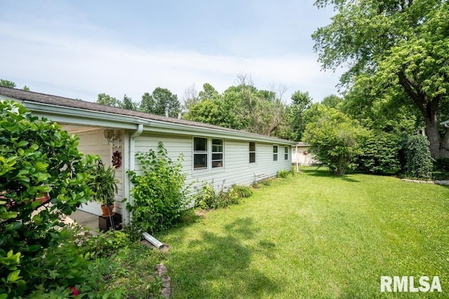 705 S Hadfield St, Marion, IL 62959 - view of green lawn