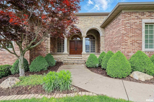 11 Sandstone Ct, Le Claire, IA 52753 - entrance to property featuring brick siding