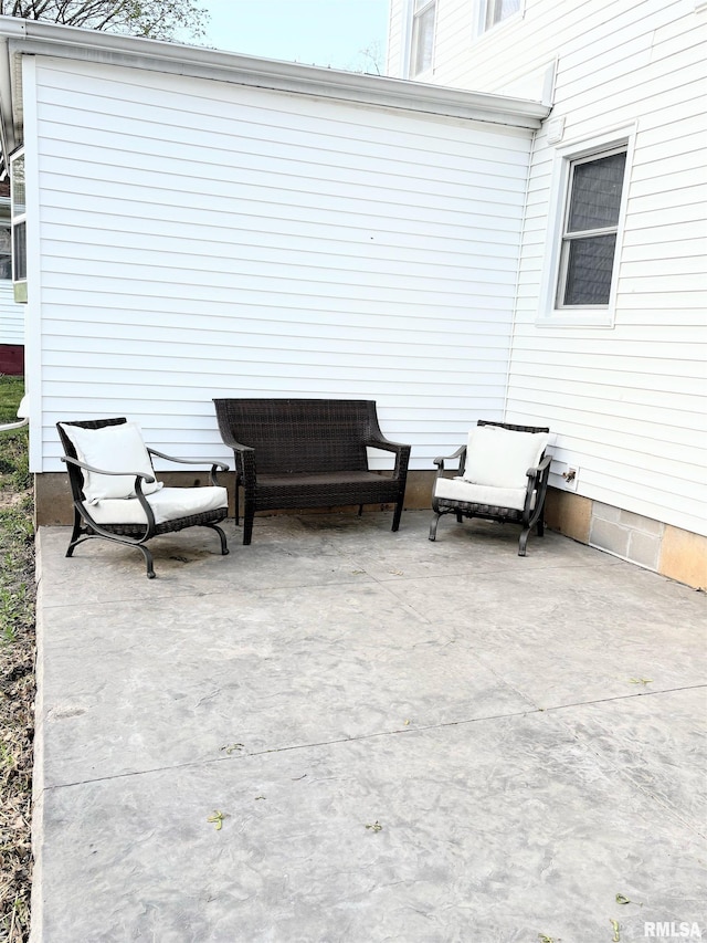 323 N Vail St, Geneseo, IL 61254 - view of patio / terrace