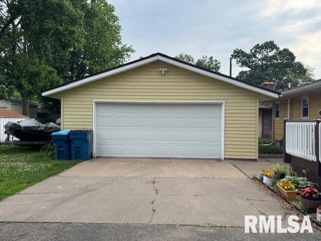 1316 2nd St, Camanche, IA 52730 - view of detached garage