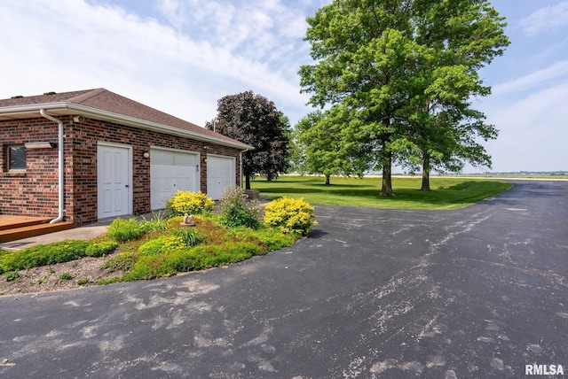 20425 20th Ave, Stockton, IA 52769 - view of garage