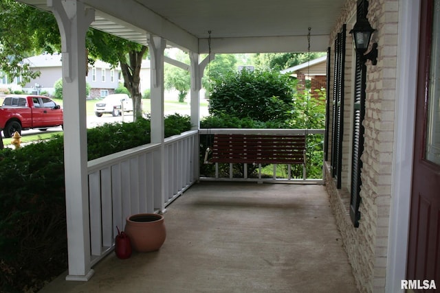 4145 Aspen Hills Dr, Bettendorf, IA 52722 - view of porch