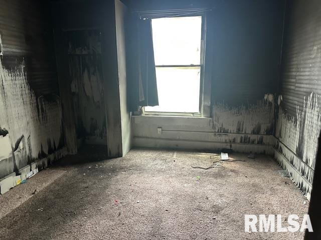 1919 Sturdevant St, Davenport, IA 52804 - view of empty room