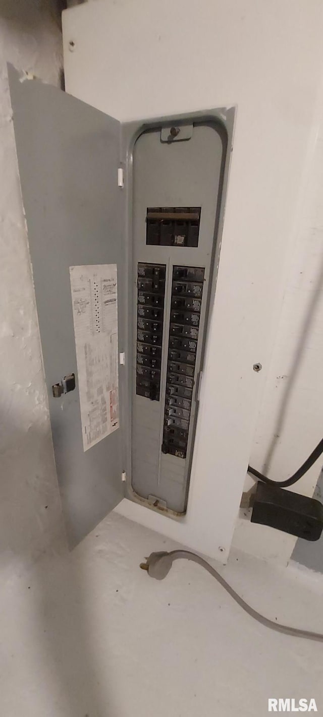 304 2nd St, Matherville, IL 61263 - utilities featuring electric panel