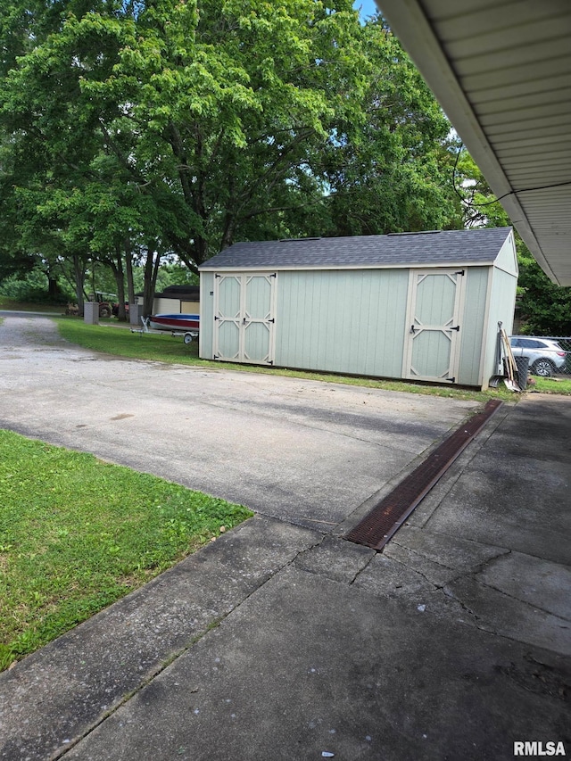 1278 Nicklaus Ln, Marion, IL 62959 - view of shed
