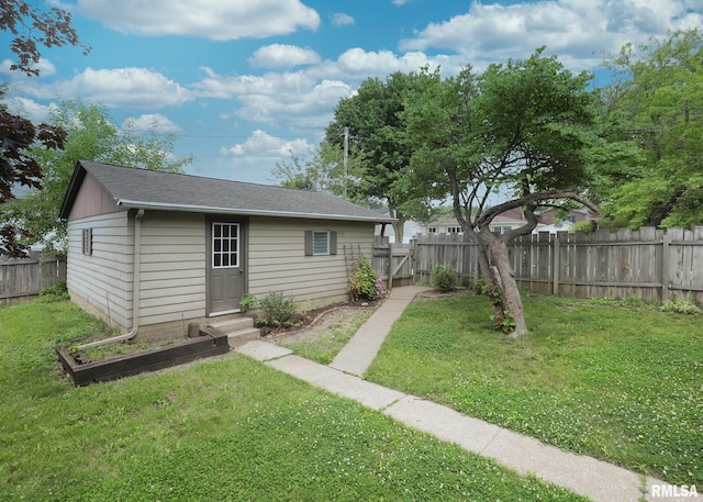 3503 36th St, Moline, IL 61265 - fenced backyard featuring a gate