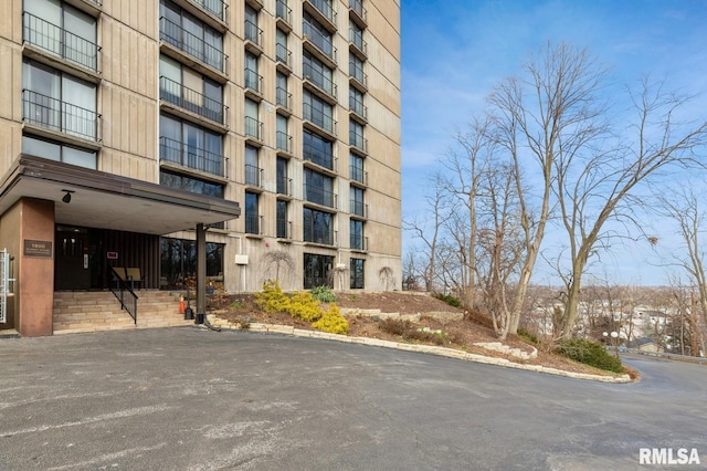 1800 7th St Unit 6D, East Moline, IL 61244 - view of building exterior