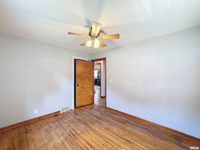 409 E Pearl St, Geneseo, IL 61254 - spare room featuring light wood-style flooring and a ceiling fan