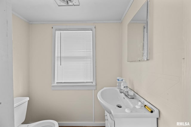 1312 Farnam St, Davenport, IA 52803 - half bath featuring vanity and toilet