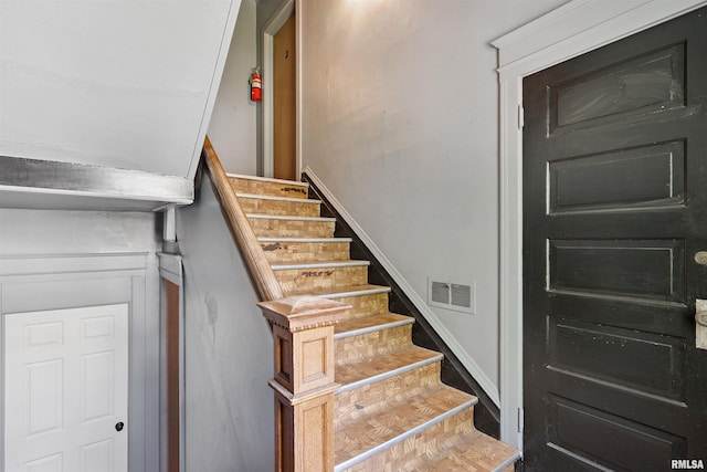 1520 10th Ave, Moline, IL 61265 - view of staircase