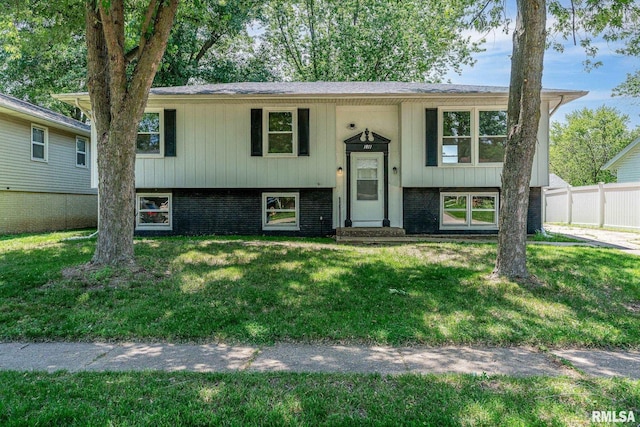 1811 Valley Dr, Davenport, IA 52806 - raised ranch featuring brick siding