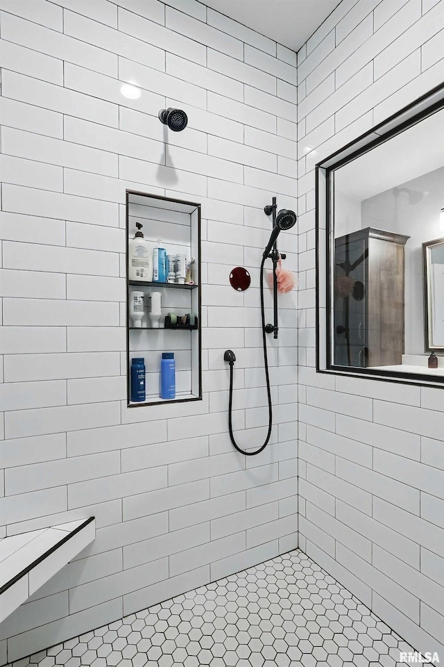 6250 Whispering Hill Ct, Bettendorf, IA 52722 - full bath featuring a tile shower
