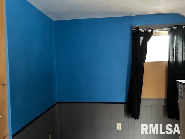 423 9th Ave S, Clinton, IA 52732 - photo 11
