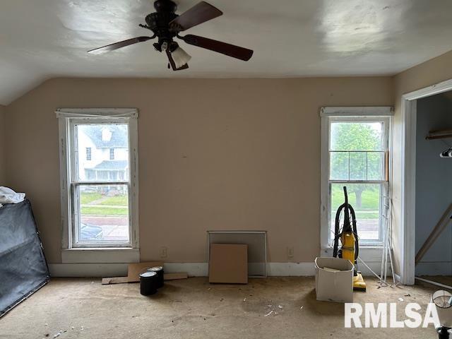 423 9th Ave S, Clinton, IA 52732 - photo 10