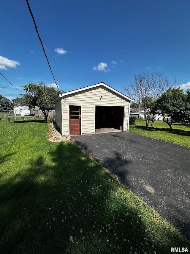 920 5th St, Colona, IL 61241 - view of detached garage