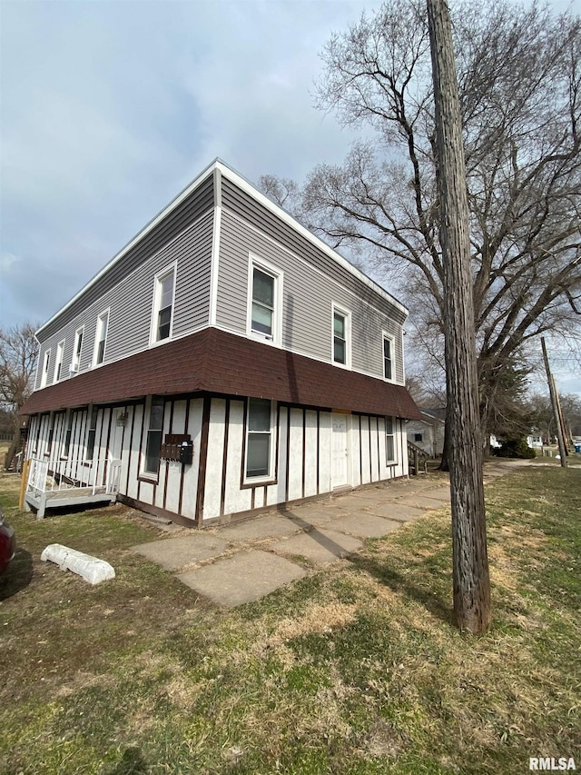 201 N 20th St, East Moline, IL 61244 - view of side of property