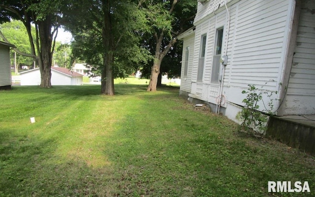 504 N College Ave, Aledo, IL 61231 - view of grassy yard