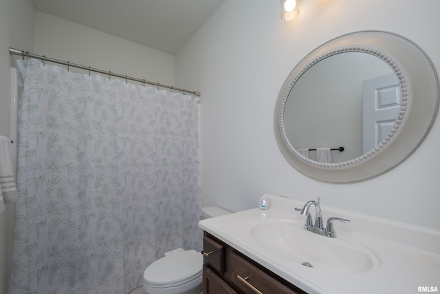 3458 Glenbrook Cir N, Bettendorf, IA 52722 - full bath with vanity and curtained shower
