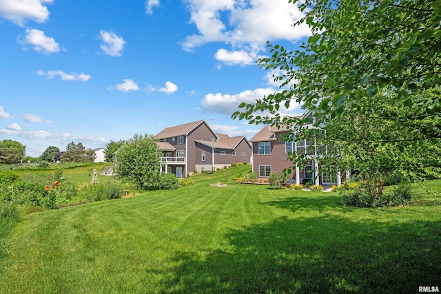 3563 Cobblestone Dr, Bettendorf, IA 52722 - view of grassy yard