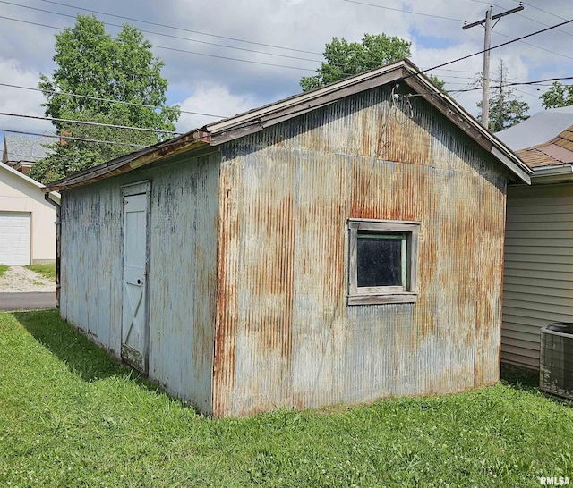 710 N 12th St, Quincy, IL 62301 - view of outdoor structure