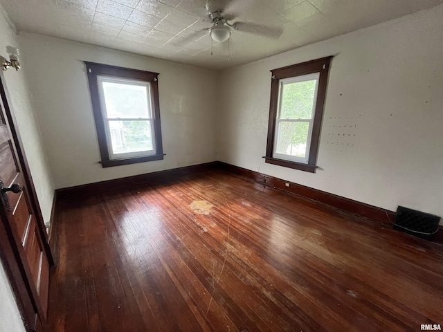 421 W 17th St, Davenport, IA 52803 - empty room with hardwood / wood-style flooring and ceiling fan