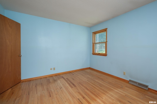 3403 Kimberly Downs Rd, Davenport, IA 52807 - empty room featuring light wood-type flooring