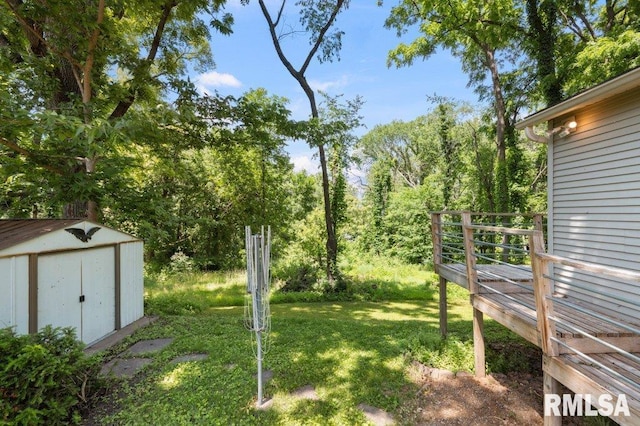 3040 Oak Street Ct, Bettendorf, IA 52722 - view of green lawn with a shed