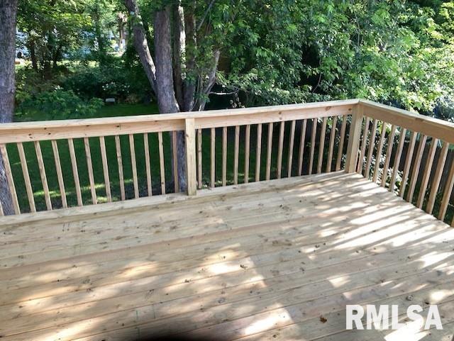 2616 W 56th St, Davenport, IA 52806 - view of deck