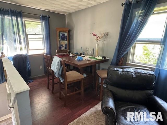 1214 S 12th St, Clinton, IA 52732 - photo 4
