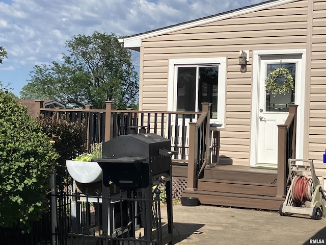420 E Garfield St, Kewanee, IL 61443 - wooden terrace featuring grilling area