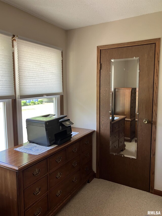 420 E Garfield St, Kewanee, IL 61443 - bedroom with light carpet