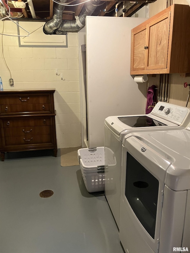 420 E Garfield St, Kewanee, IL 61443 - washroom with separate washer and dryer and cabinet space
