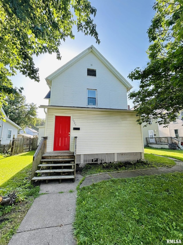 1923 Pershing Ave, Davenport, IA 52803 - view of front of home featuring entry steps