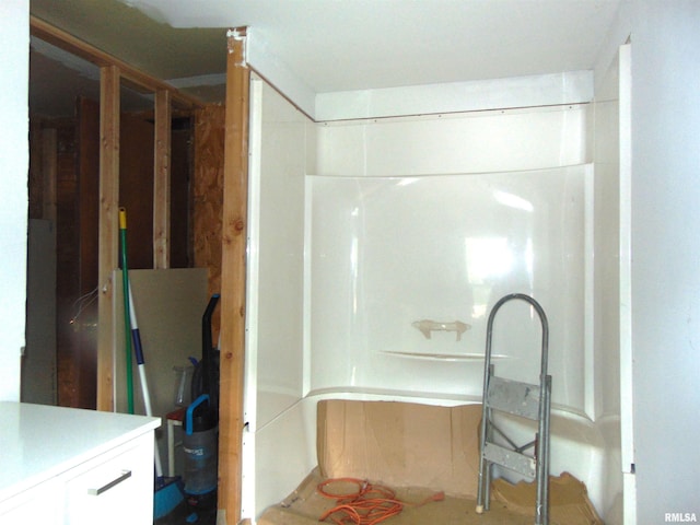 1306 Newton Ave, Johnston City, IL 62959 - bathroom with vanity