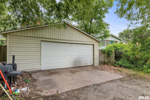 921 45th St, Rock Island, IL 61201 - view of detached garage