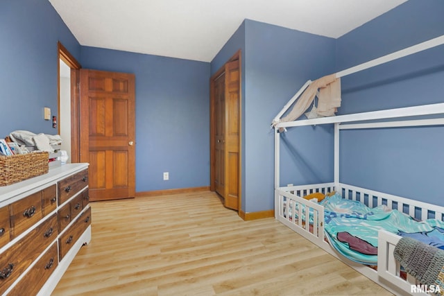 1406 Golf Course Rd, Marion, IL 62959 - bedroom featuring light wood finished floors