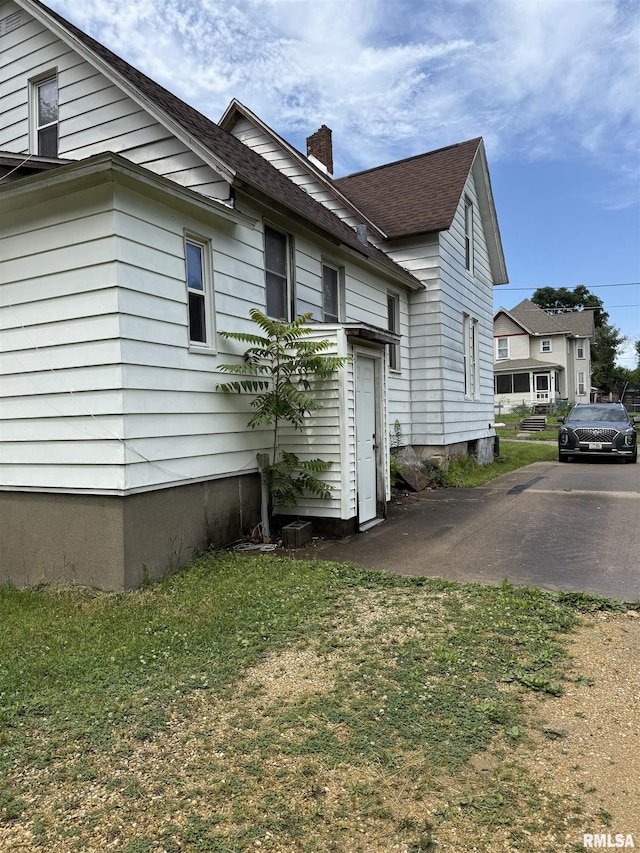 739 15th Ave S, Clinton, IA 52732 - photo 3