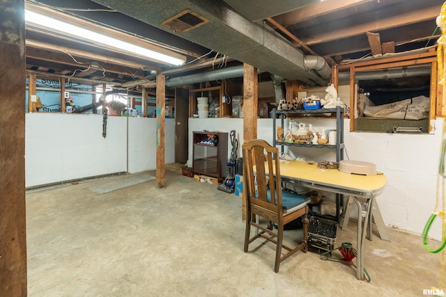 2305 Weaver Rd, Herrin, IL 62948 - view of unfinished below grade area