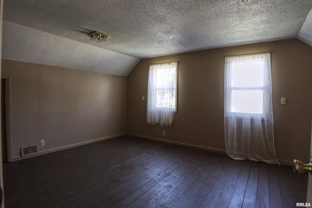 1607 Pershing Blvd, Clinton, IA 52732 - photo 13