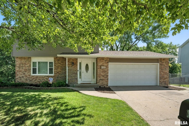 108 Colony Dr, Davenport, IA 52806 - photo 2