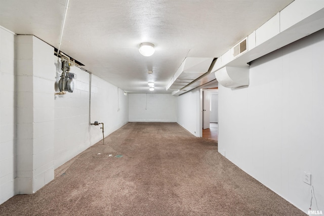 612 Waverly Rd, Davenport, IA 52804 - finished below grade area featuring carpet