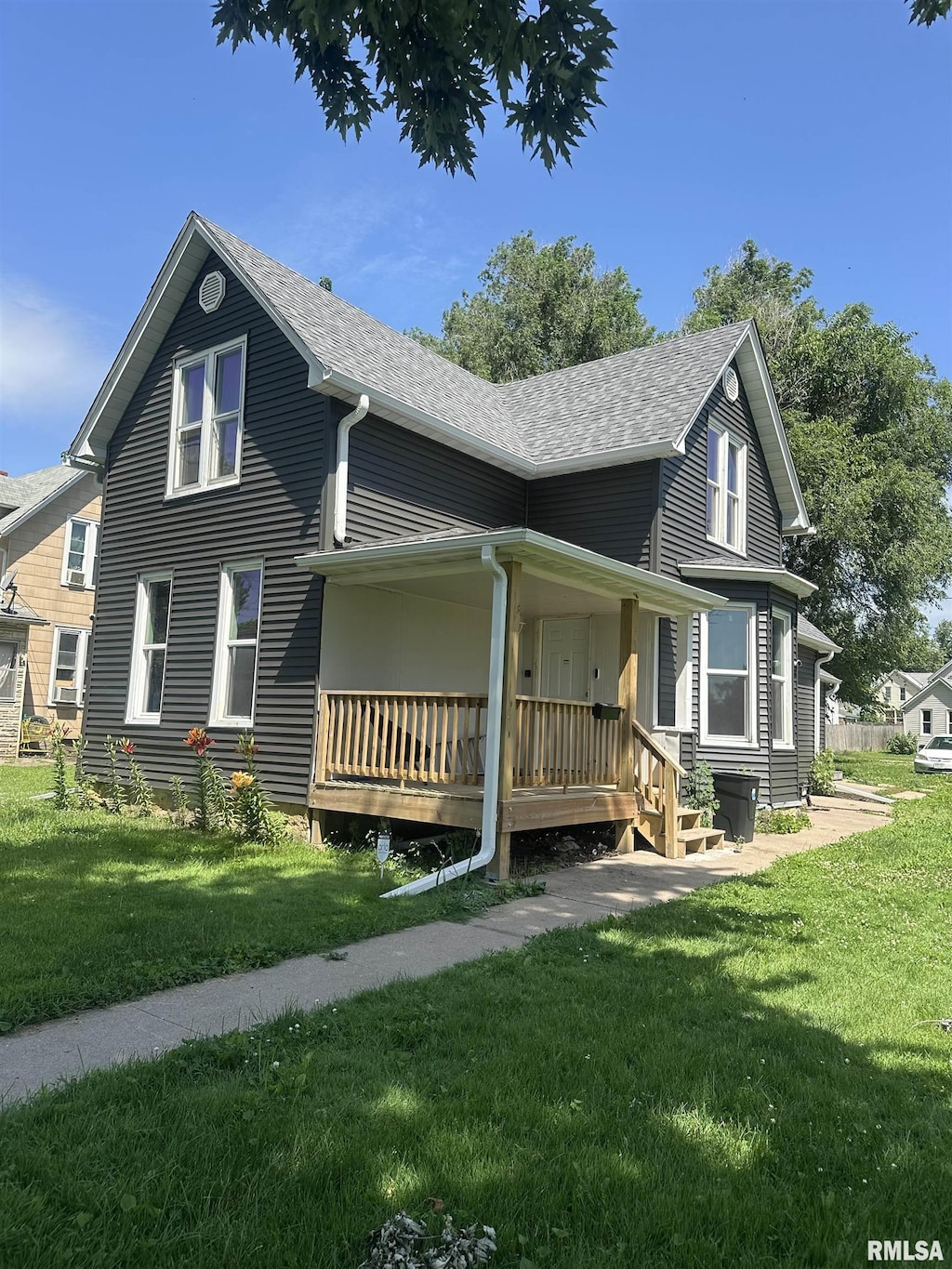 756 13th Ave S, Clinton, IA 52732 - photo 1