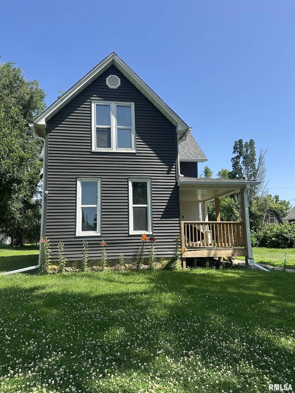756 13th Ave S, Clinton, IA 52732 - photo 2