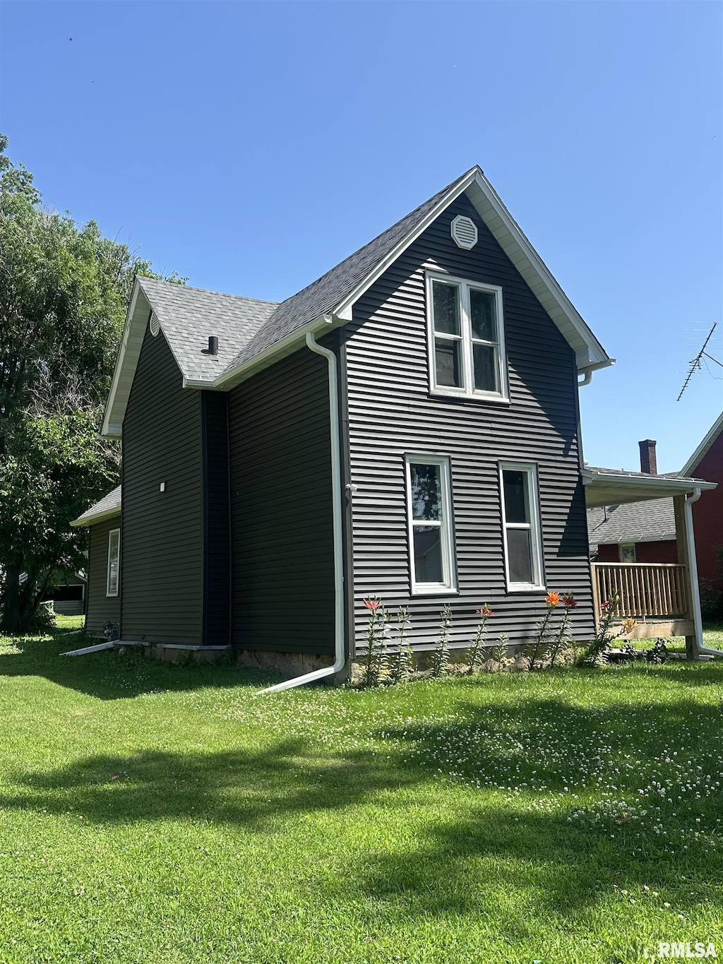 756 13th Ave S, Clinton, IA 52732 - photo 3